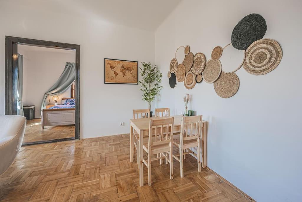 Carolina'S Romantic Apartment Hradec Králové Zewnętrze zdjęcie